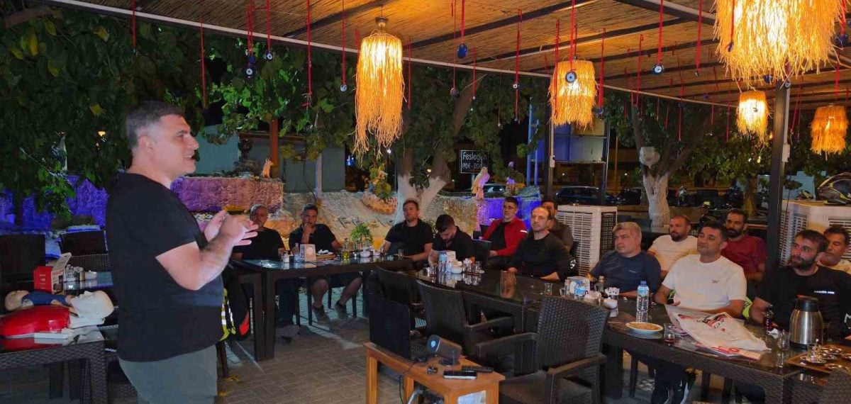 Nazilli’de motosiklet kulübüne temel ilk yardım eğitimi verildi