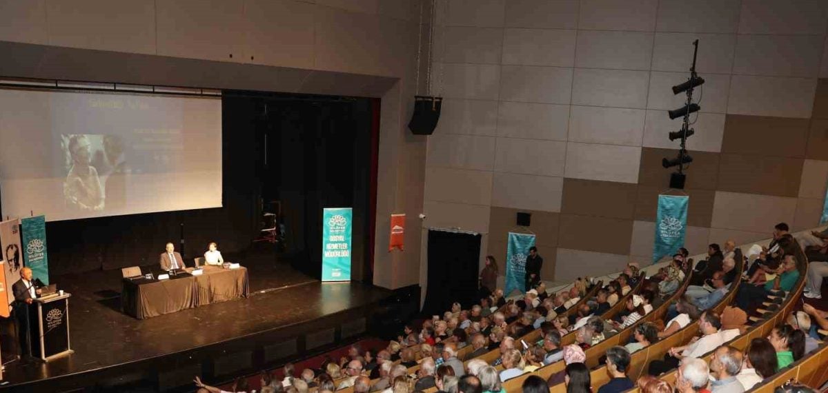 Nilüfer’de Alzheimer semineri: Teşhis, tedavi, psikolojik yaklaşım ele alındı