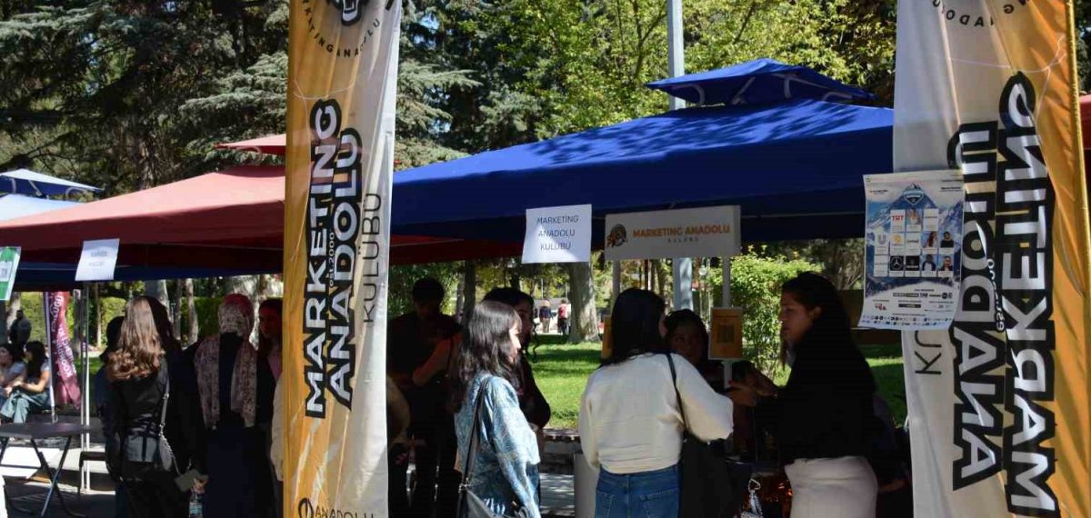 Öğrenci Kulüpleri Stant Şenliği Sinema Anadolu Sokağı’nda başladı