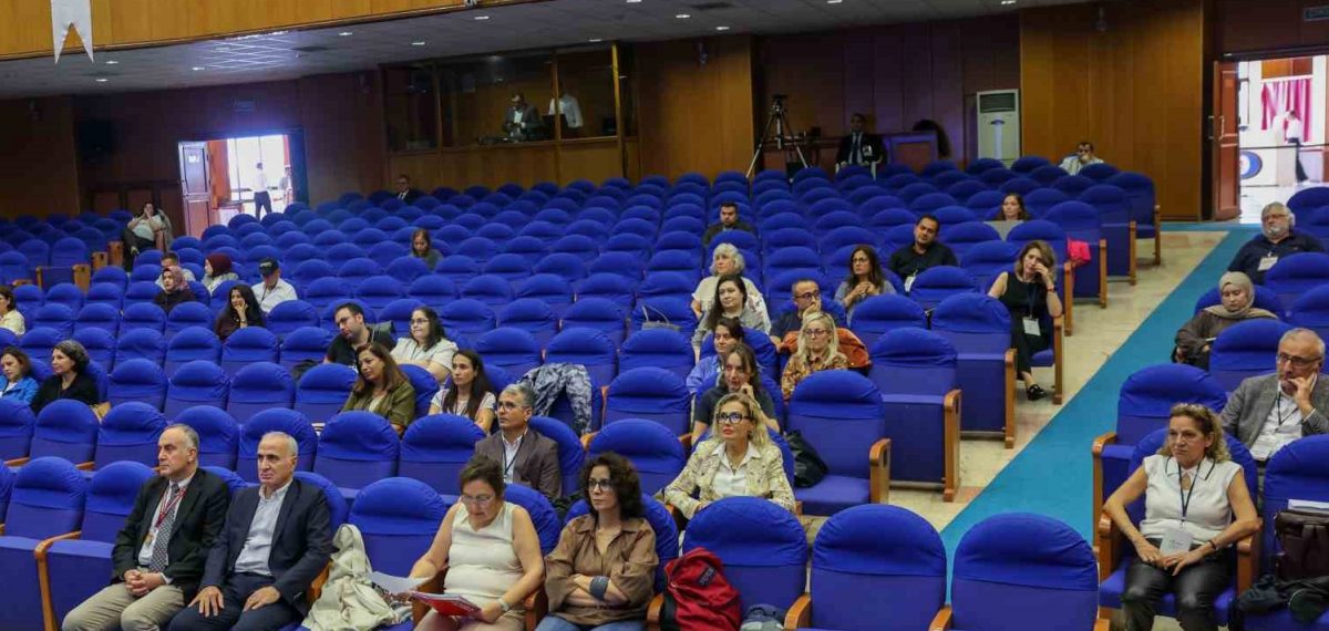 OMÜ Tıp Fakültesi’nde Nöromüsküler Hastalıklar Kursu başladı, sekiz anabilim dalı akredite