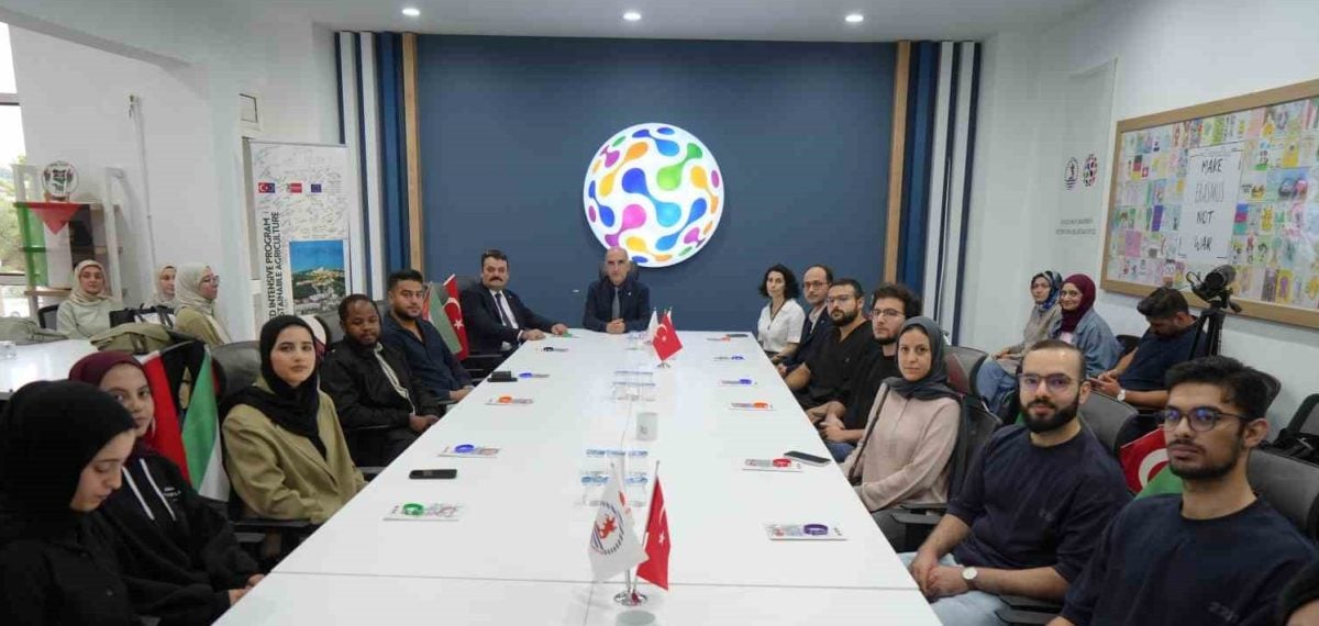 OMÜ’de ‘Gazze İçin Bilim Kafe’ düzenlendi ve Gazze’nin eğitim krizi ele alındı