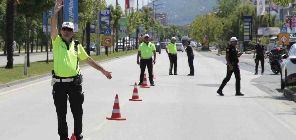 Ordu’da bir haftada 17 bin araç kontrol edildi, 2 bin 710 sürücüye işlem yapıldı