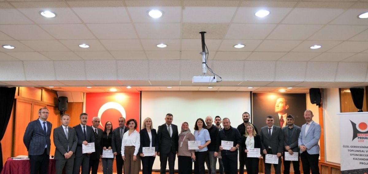 Özel bireylere uyum becerisi kazandıran proje kapanış programıyla tamamlandı