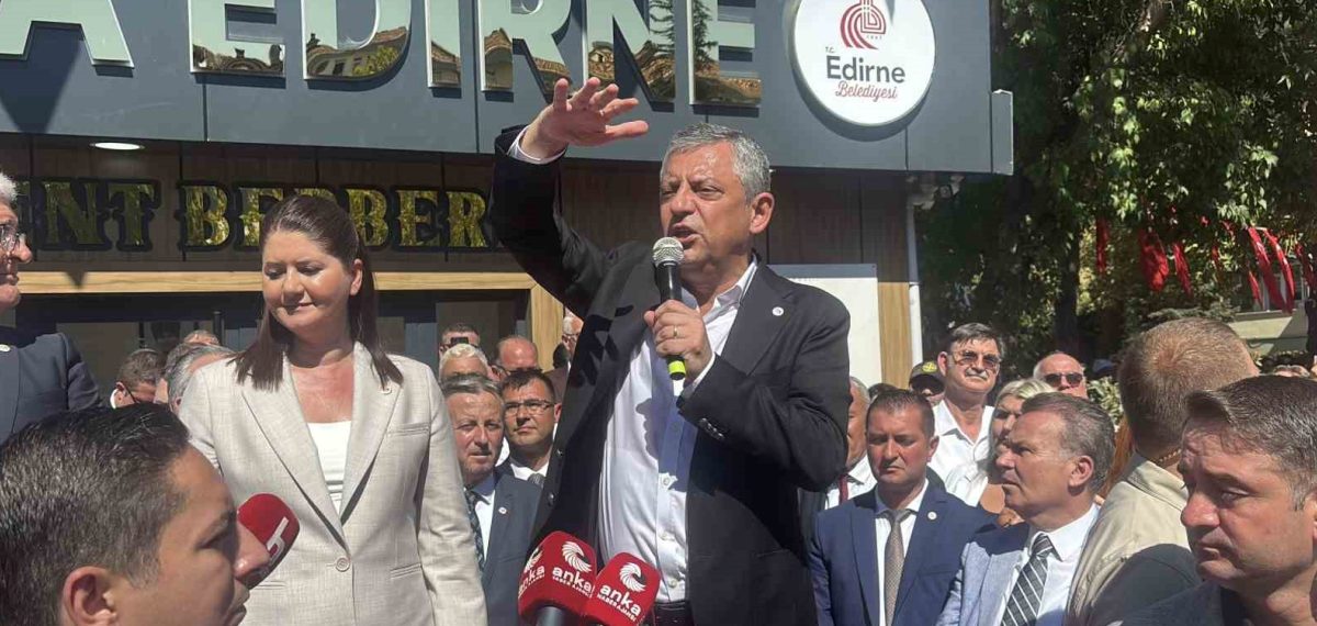 Özgür Özel Edirne’de eski partisini anarken İYİ Parti adını üç kez telaffuz etti