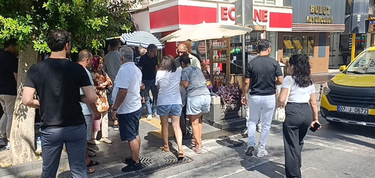 Plakasız motosiklet yaya geçidindeki yayaya çarpıp kaçtı, yaralı hastaneye gitti