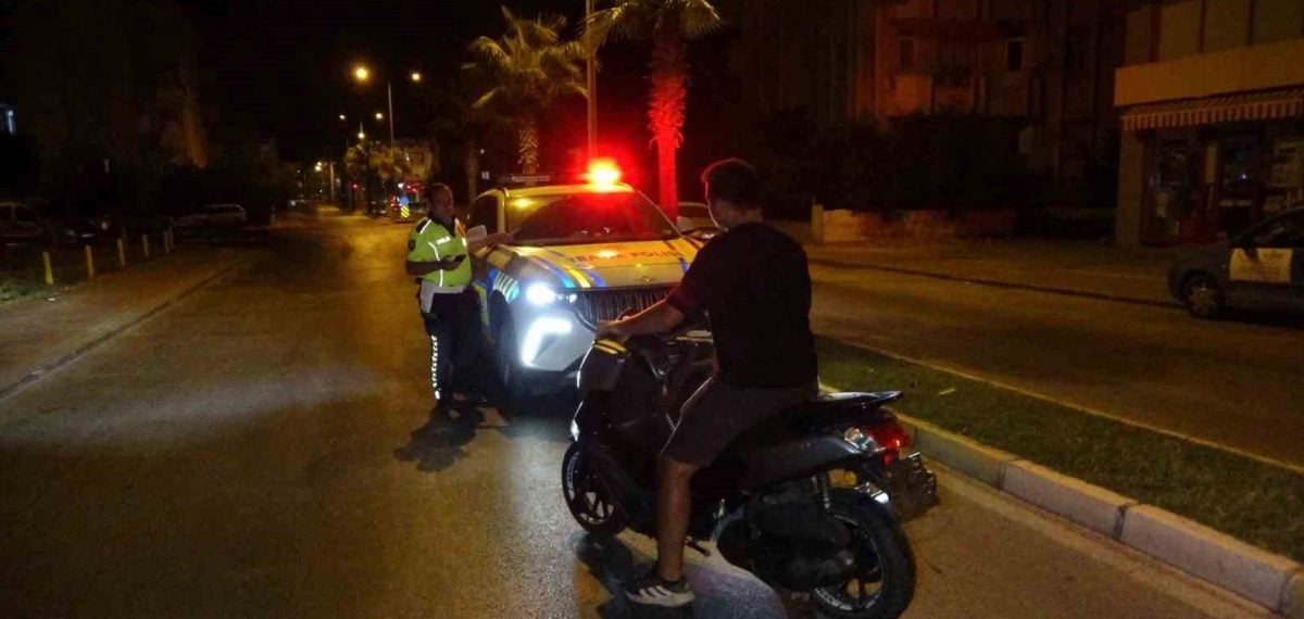 Plakasız motosikletle ters yönden gelip kaçan sürücüye 610 bin 168 TL ceza uygulandı
