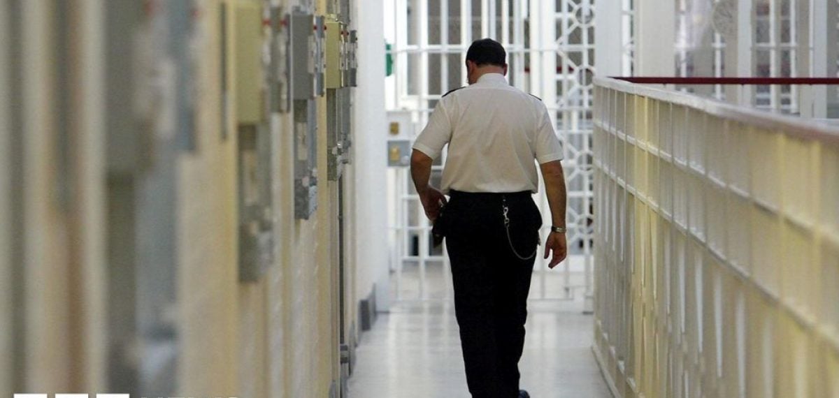 Prison staff told not to use inadequate cells as overcrowding worsens