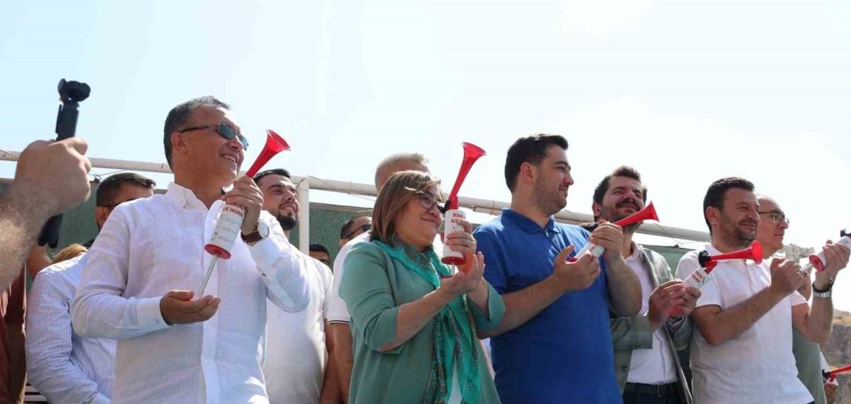 Rumkale Su Sporları Festivali’nde 4 bin 440 sporcu buluştu, dragon botta 740 kürekçi yarıştı