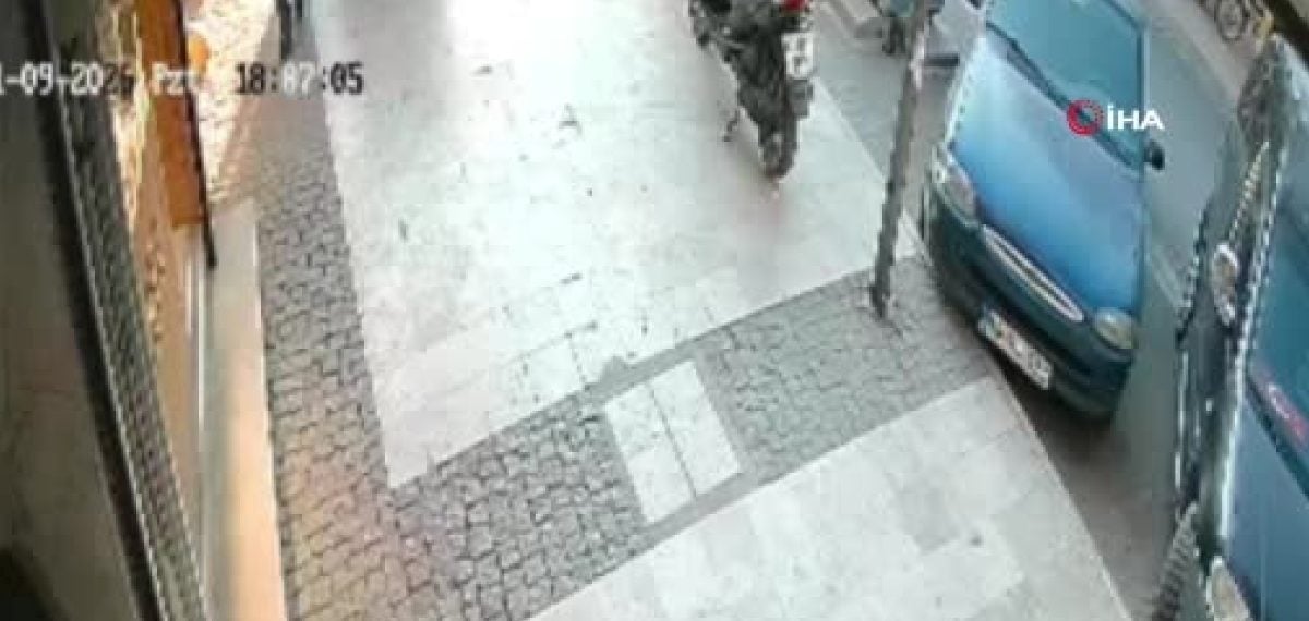 Salihli’de kuyumcuya silahlı saldırı: 2 kişi yaralandı, şüpheli esnaf tarafından etkisizleştirildi