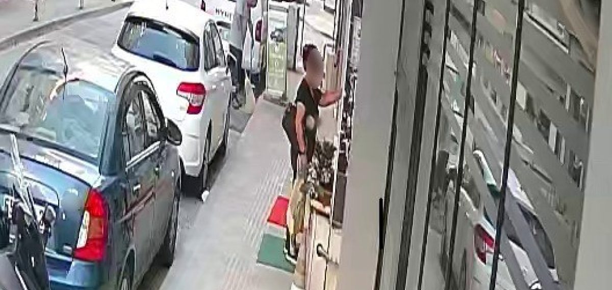 Samsun’da fırın kapısına bırakılan 300 gram pastırma çalındı, görüntüler kayıtta