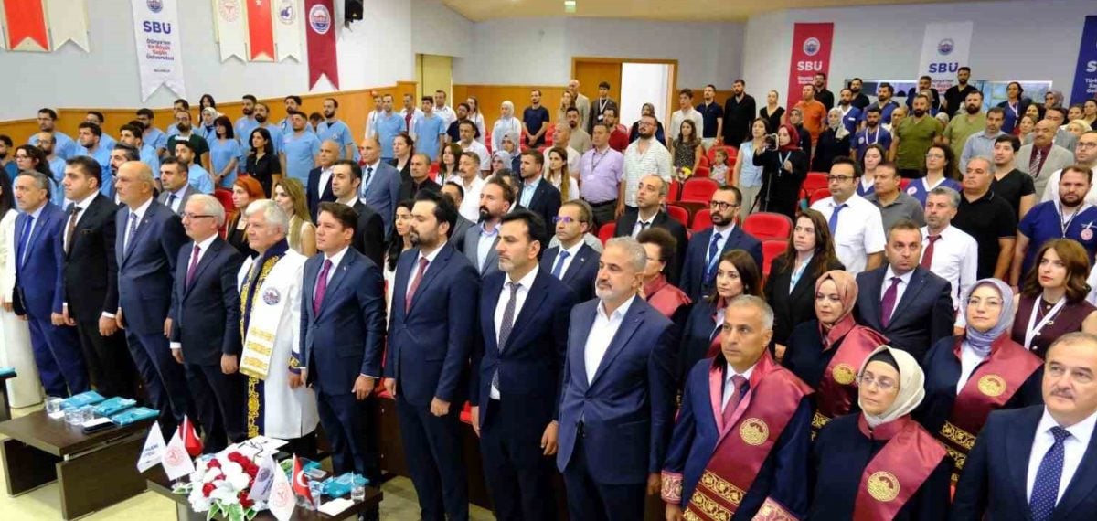 SBÜ Van Eğitim ve Araştırma Hastanesi akademik yılı açılışı ve belge töreni