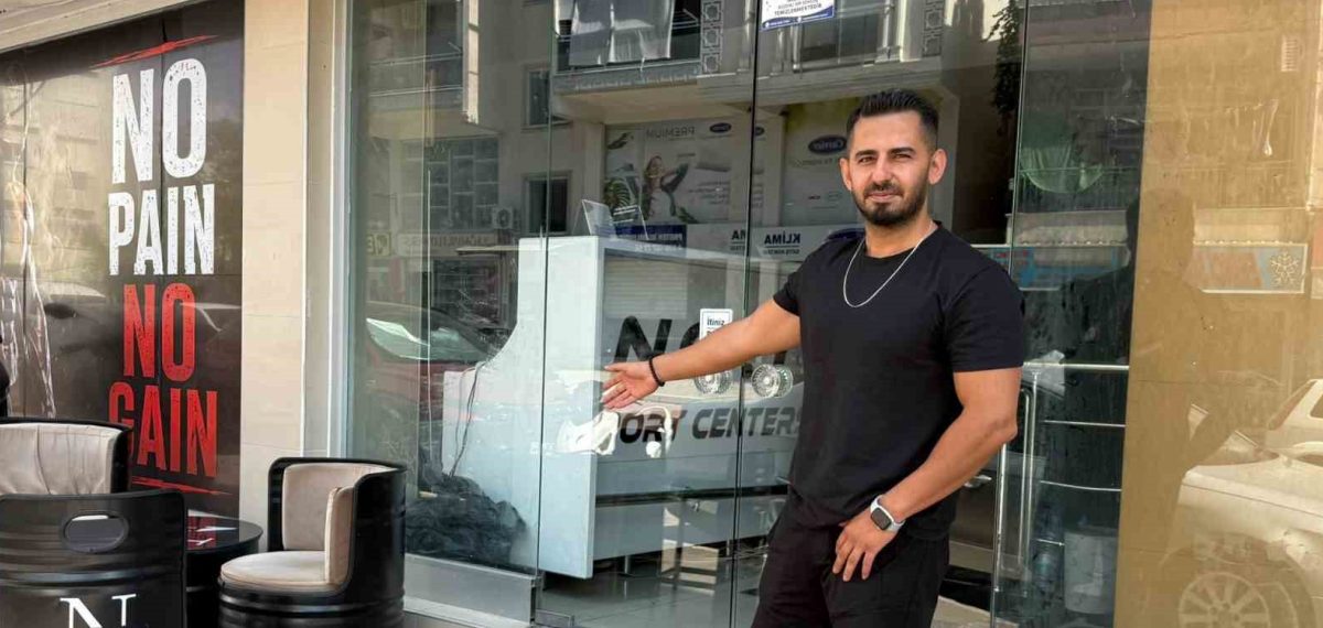 Serik’te unutulan çanta 10-15 dakikada alınırken güvenlik kamerası kaydetti