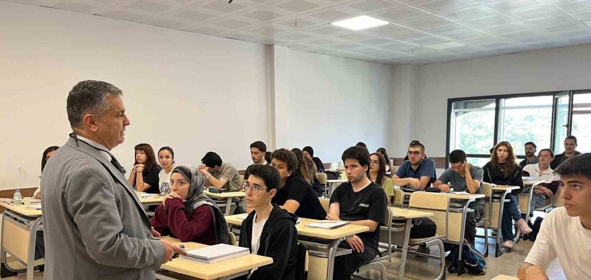 Sivas Halk Eğitimi’nin YKS destek kursları başladı, 500 öğrenci eğitimde