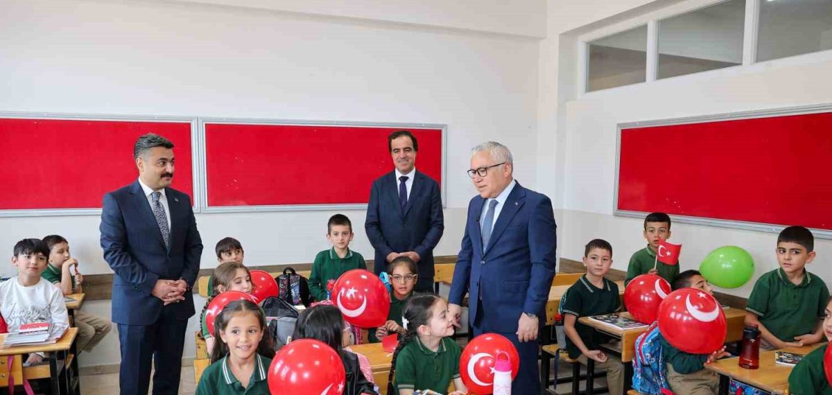 Sivas’ta 113 bin öğrenciyle yeni eğitim yılı başladı, validen tavsiyeler