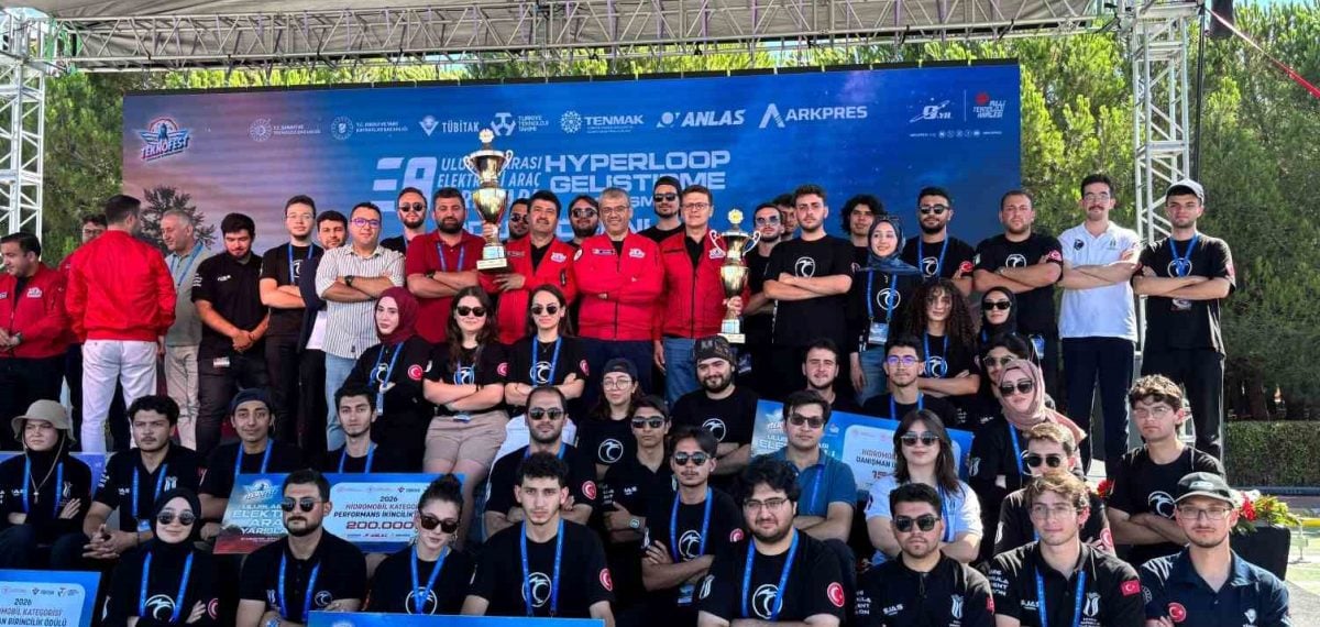 SUBÜ TETRA takımı TEKNOFEST’te hidromobilde ilk iki sırayı aldı