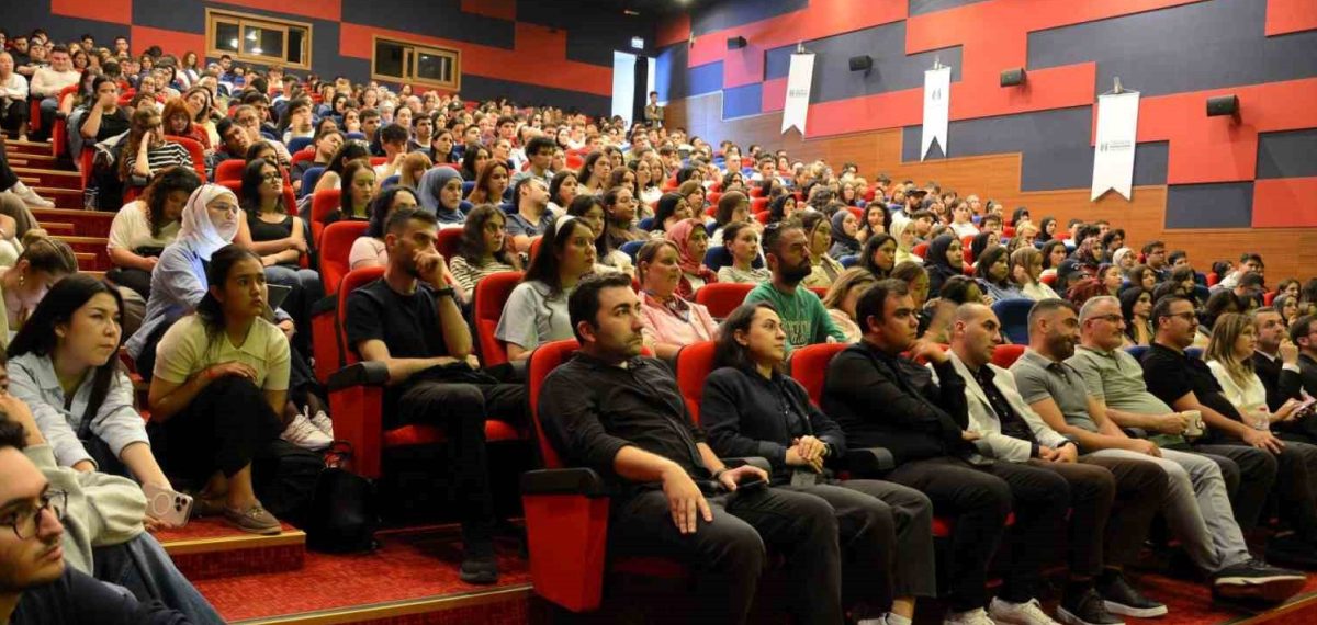 SUBÜ’de yeni dönem ilk dersleri sektör temsilcileriyle başladı