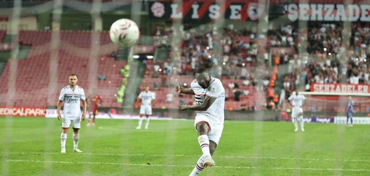 Süper Lig’de 6 haftada 19 penaltı: 14 gol, Göztepe önde