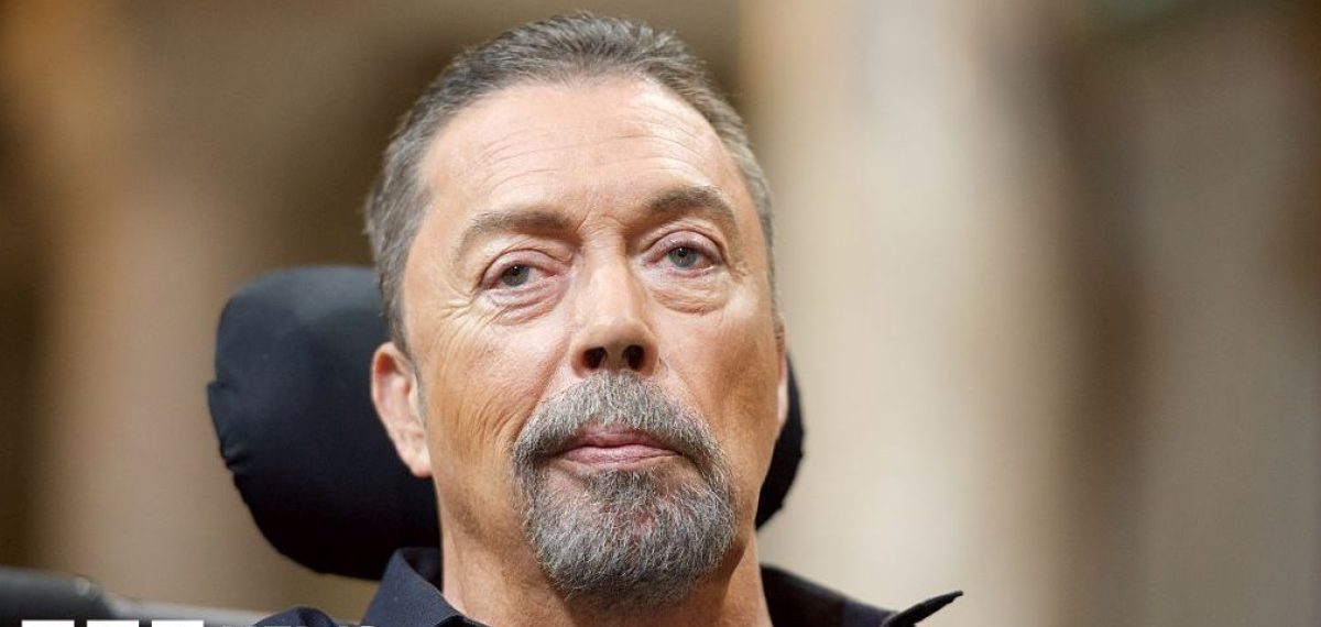 Tim Curry dies at 80 from coronary artery disease, spokesman says