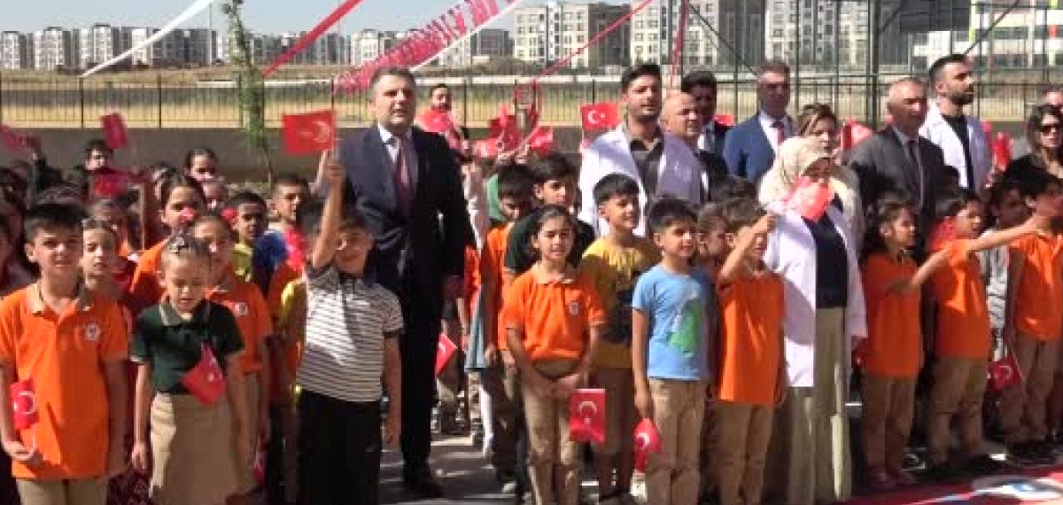 Topraktaş TOKİ İlkokulu’nda İlköğretim Haftası kutlandı, yetkililer eğitim vurgusu yaptı