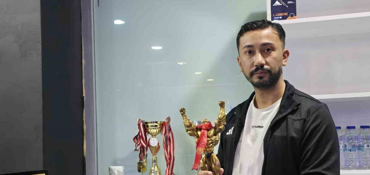Trafik kazasını atlatan antrenör Sefa Kayaalp spora dönerek mesleğine sarıldı