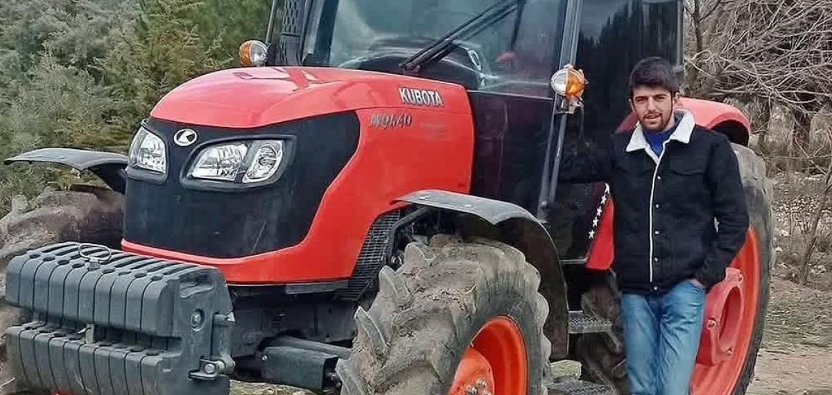 Traktör römorku altında kalan genç çiftçi yaşamını yitirdi