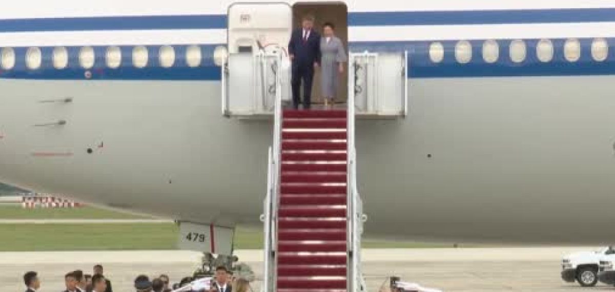 Trump, Joint Base Andrews’te Xi Jinping’i kırmızı halıyla karşıladı