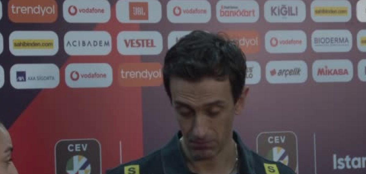 Türkiye, Sırbistan’ı 3-0 mağlup edip CEV Avrupa Şampiyonası finaline yükseldi