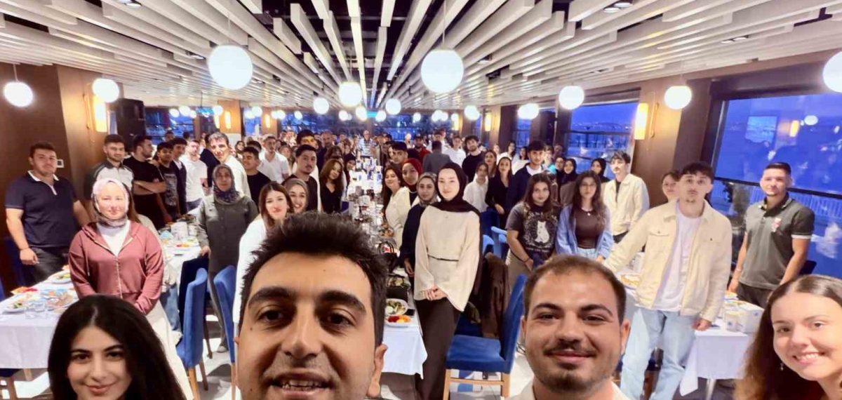 Tuzla Belediye Başkanı Bingöl, üniversiteyi kazanan öğrencilerle buluştu