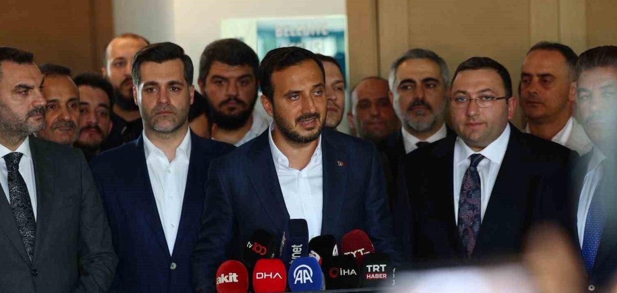 Üsküdar’da meclis oylaması sonucu Cumhur İttifakı adayı Dündar Ziya Gültekin başkanvekili seçildi