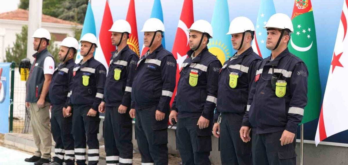 YEDAŞ ekibi Ankara’daki Türk Devletleri enerji yarışmasında birinci oldu
