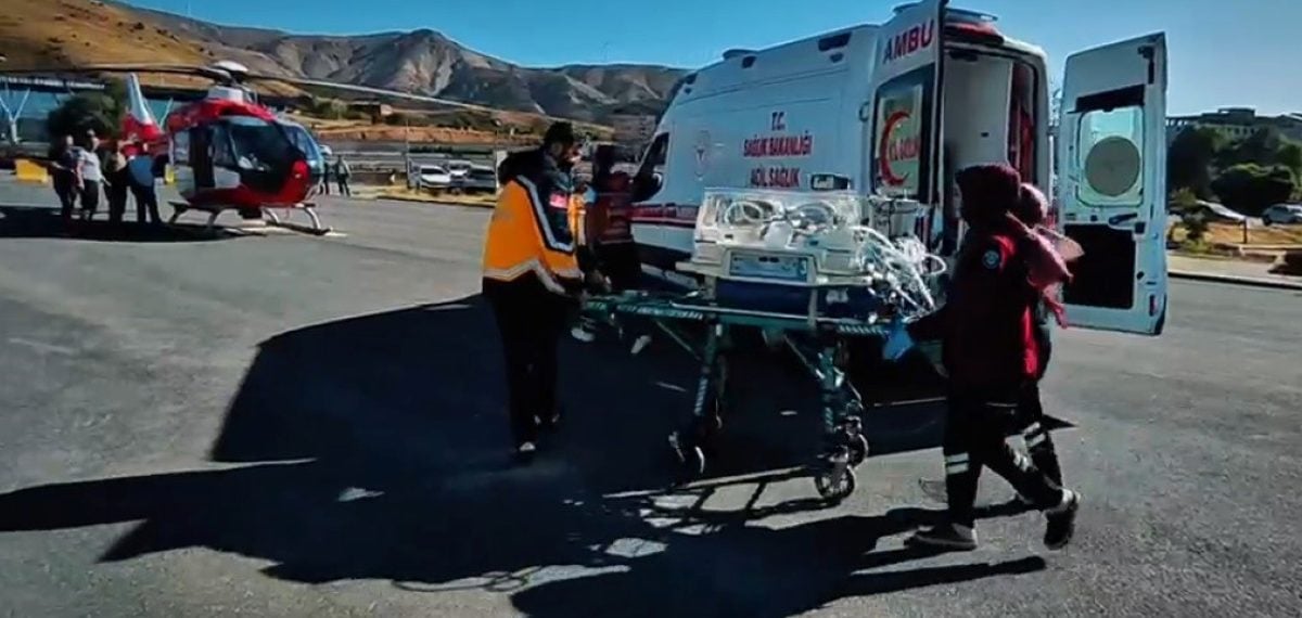 Yeni doğan bebek helikopterle Malatya’ya sevk edildi, tedavi devam ediyor