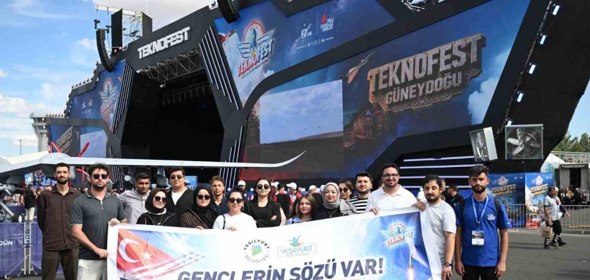 Yeşilyurt Genç Meclisi üyeleri TEKNOFEST Şanlıurfa gezisinde yerli teknolojileri inceledi