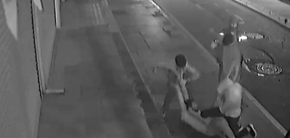 Zeytinburnu’nda alacak tartışması sonrası amcası çekiçle ve sopayla darp edildi