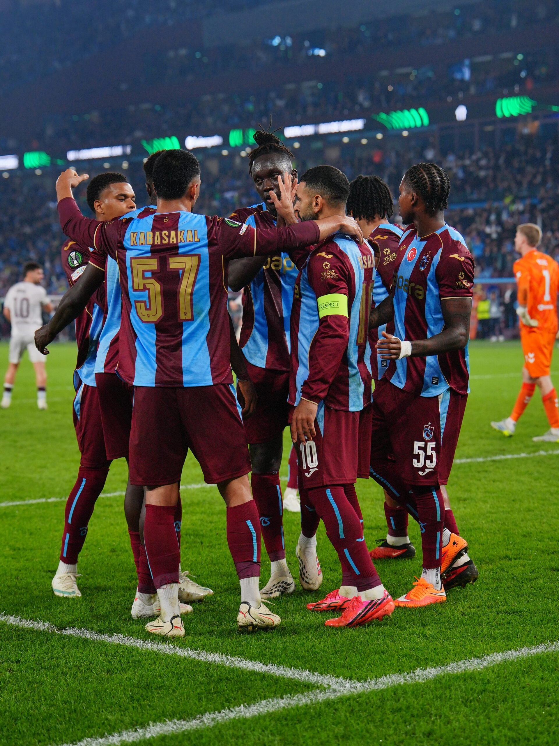 Trabzonspor Hearts’ı 2-0 Mağlup Etti