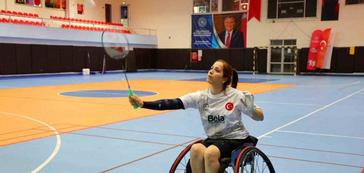 Adanalı milli sporcu Narin Uluç Japonya’da para badmintonunda dünya üçüncüsü oldu