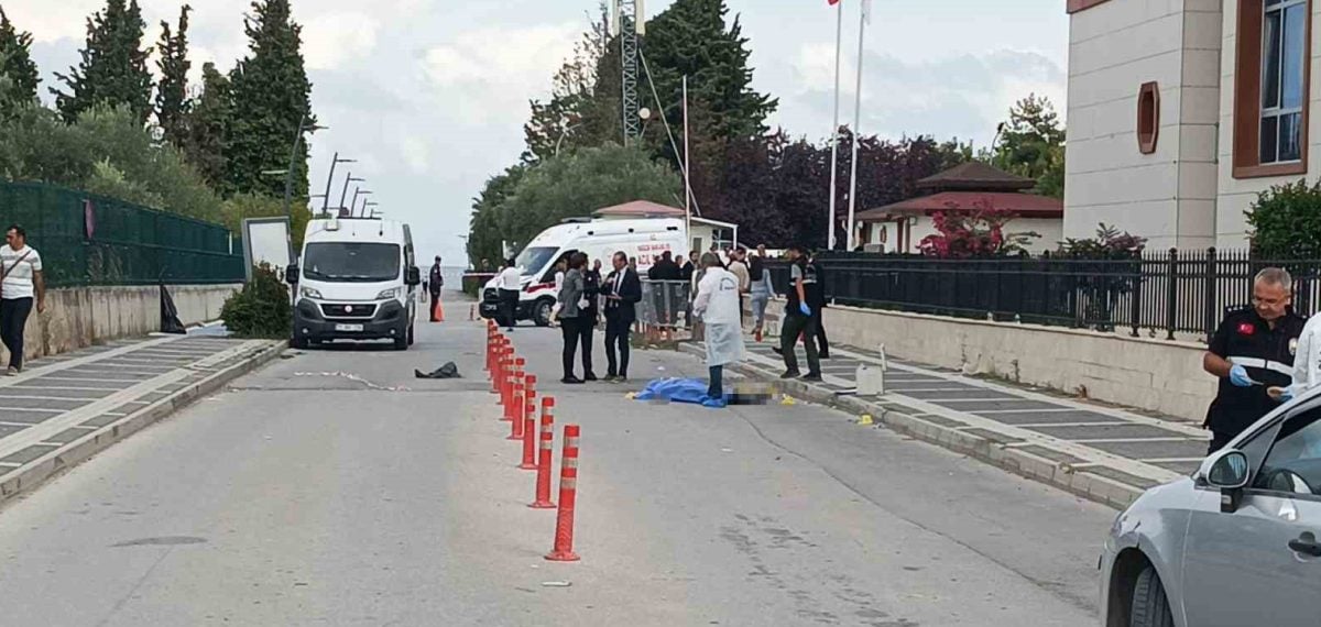 Adliye Önünde Tanık Olarak Geldiği Kişiyi Vurarak Öldürdüğünü İtiraf Eden Sanık