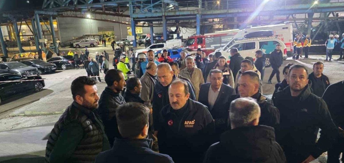 AFAD Başkanı Pehlivan Soma’daki maden göçüğünde arama kurtarma çalışmalarını inceledi