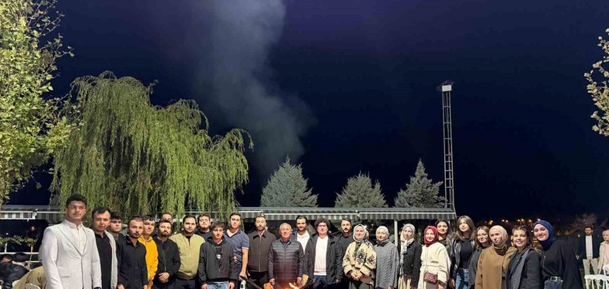 AK Parti Bilecik İl Başkanı Serkan Yıldırım gençlerle buluştu enerji ve heyecan paylaşıldı