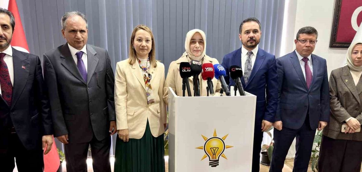 AK Parti Grup Başkanvekili Zengin Uşak ziyaretinde partinin yenilenmesini vurguladı
