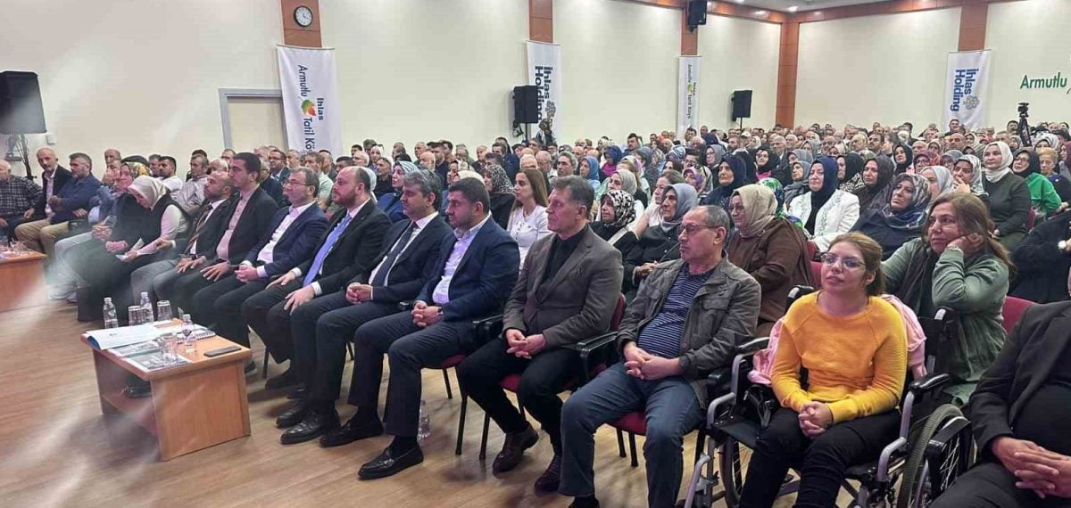 AK Parti yöneticisi Büyükgümüş teşkilatta hesap verebilirlik vurgusu