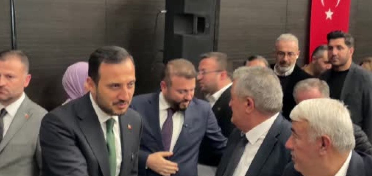 AK Parti’nin Arnavutköy buluşması talepleri kayda alıp vizyon belgesine taşıdı