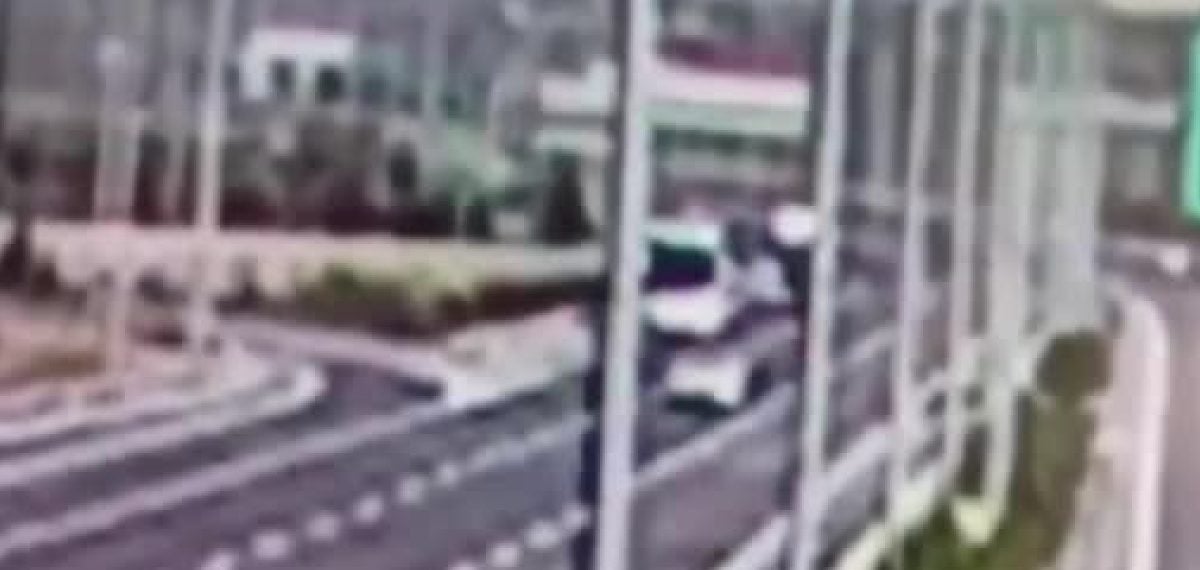 Akhisar bağlantı kavşağında otobüs çekici çarpışması sonucu 11 kişi yaşamını yitirdi