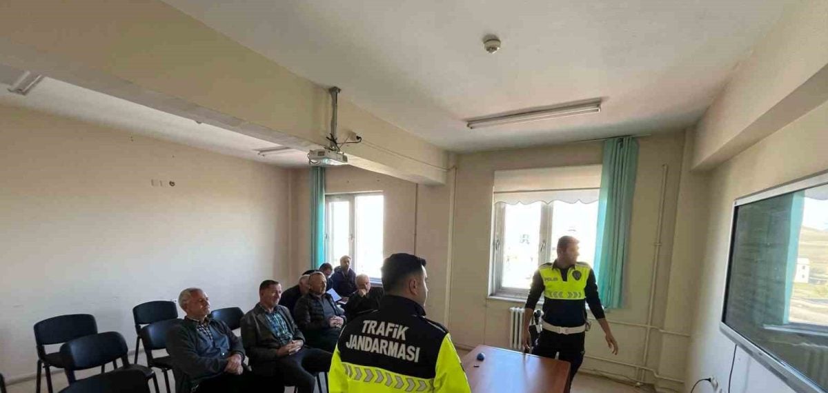 Akyaka’da servis şoförlerine güvenlik eğitimiyle okul taşımacılığında önlem artıyor