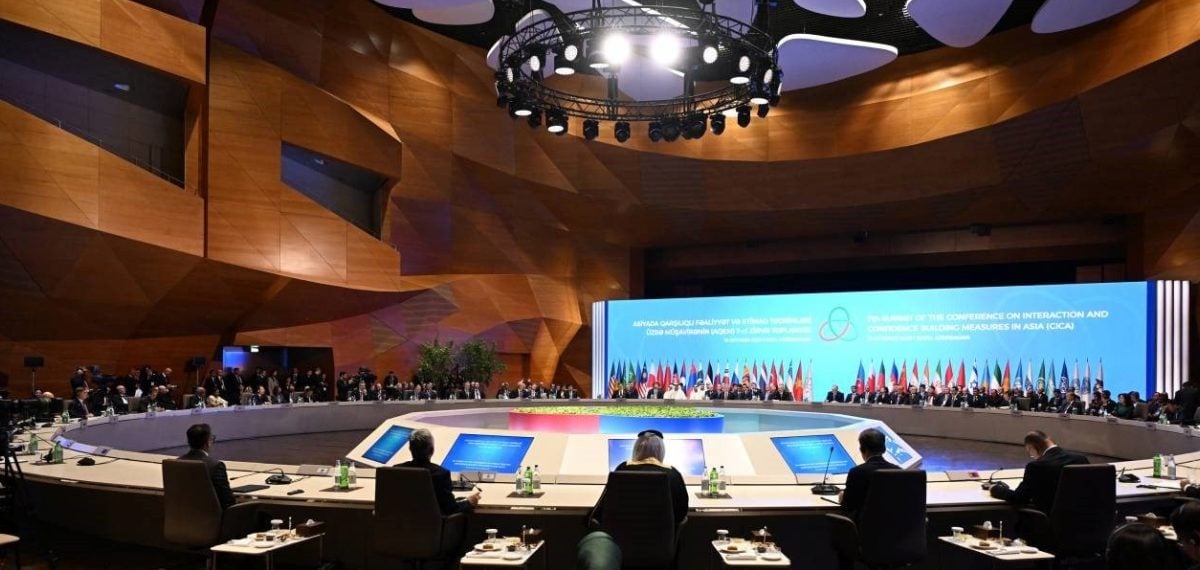 Aliyev’den Bakü’de CICA zirvesinde Ermenistan eleştirisi ve barış vurgusu