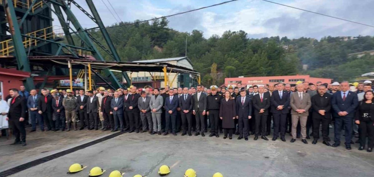 Amasra maden faciasında hayatını kaybeden 43 madenci dualarla anıldı