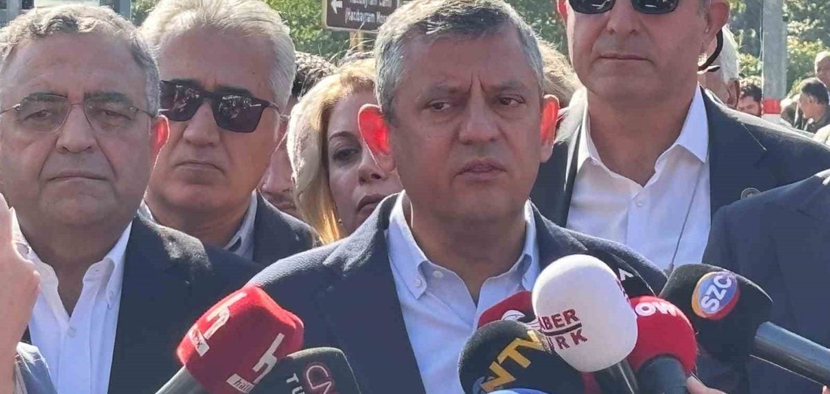 Ankara Garı önünde 10 Ekim kurbanları anıldı, sorgulama çağrısı yapıldı