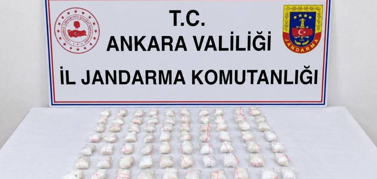 Ankara jandarmasının operasyonunda çok sayıda uyuşturucu ve silah ele geçirildi