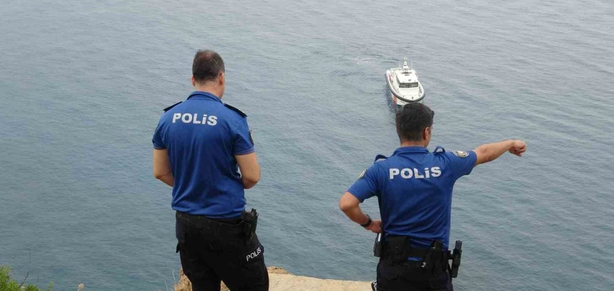 Antalya falezlerinden gelen yardım çağrısıyla 2,5 saatlik geniş çaplı arama yapıldı