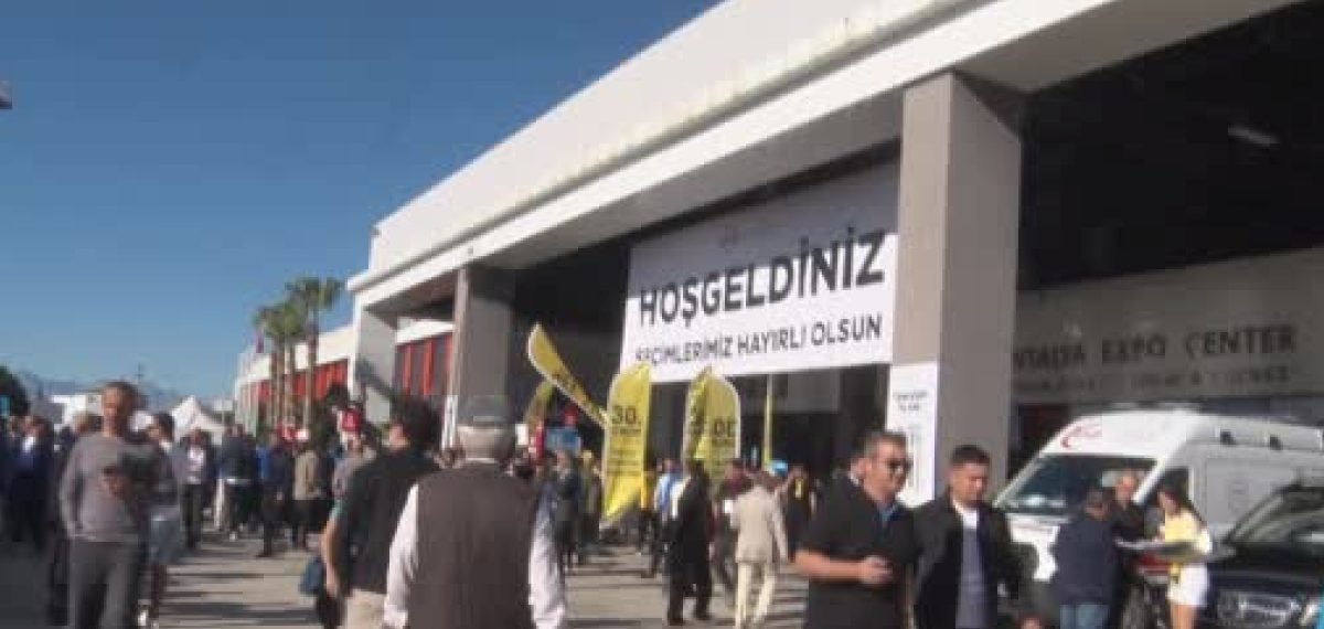 Antalya Ticaret ve Sanayi Odası seçimlerinde oy verme işlemleri başladı