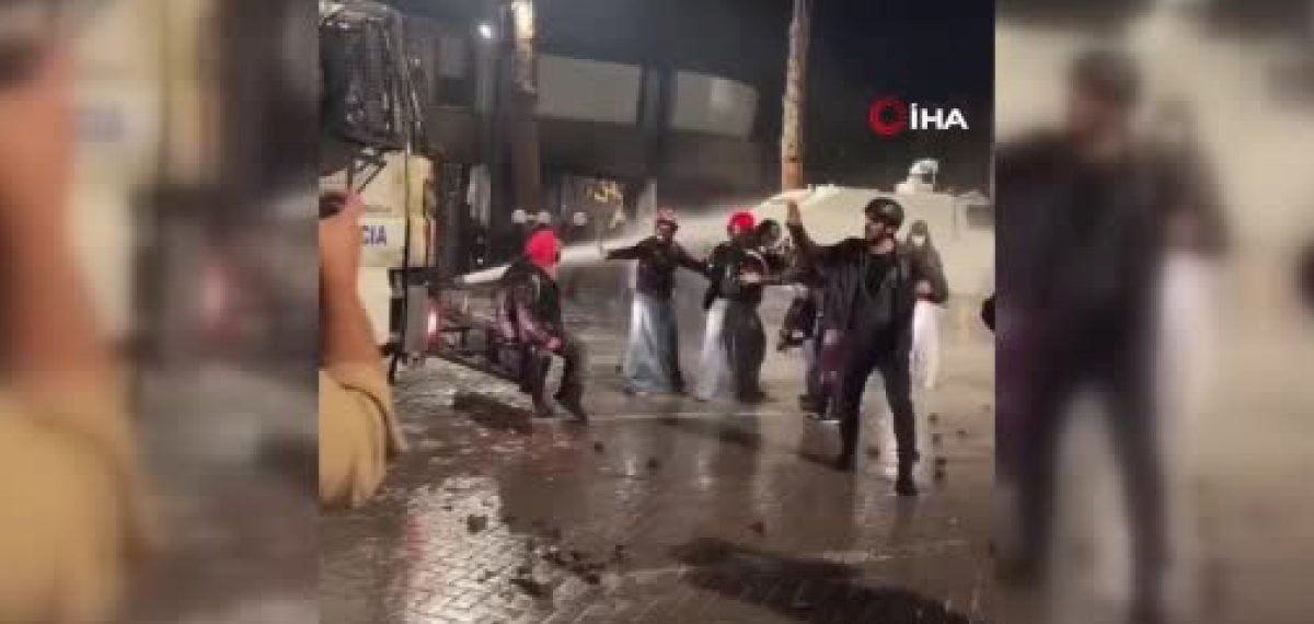 Arnavutluk’ta öğrencilerin devam eden protestolarında polisle çatışma yükseldi